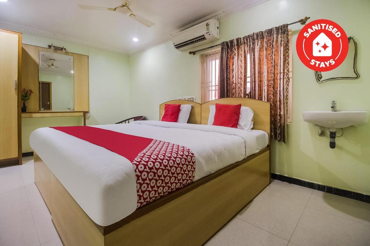 Oyo 70841 Hotel Anjali Residency Velur Dış mekan fotoğraf